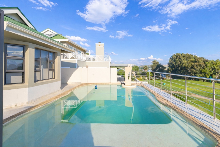 3 Bedroom Property for Sale in Caribbean Beach Club North West